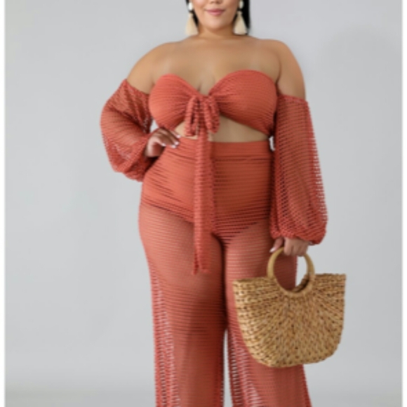 Crop Top & Pants Set from GITI - Picture 1 of 1